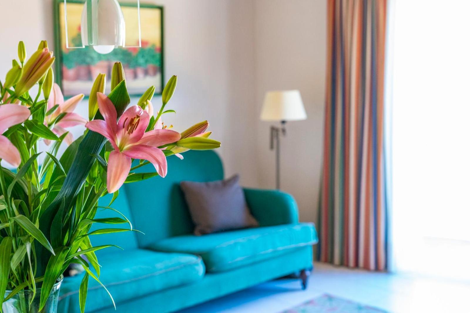 Apartaments Suites Sant Jordi Монтбрио-дель-Камп Экстерьер фото
