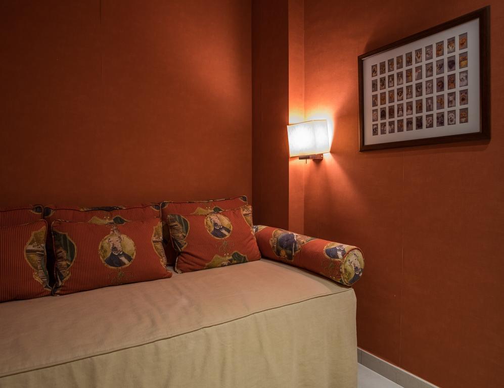 Apartaments Suites Sant Jordi Монтбрио-дель-Камп Экстерьер фото